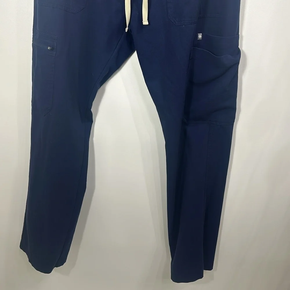 Figs cario navy